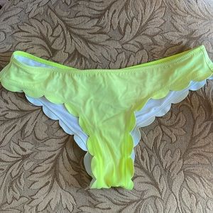 Pink Victorias Secret neon yellow women’s scalloped edge bikini bottom sz S/P